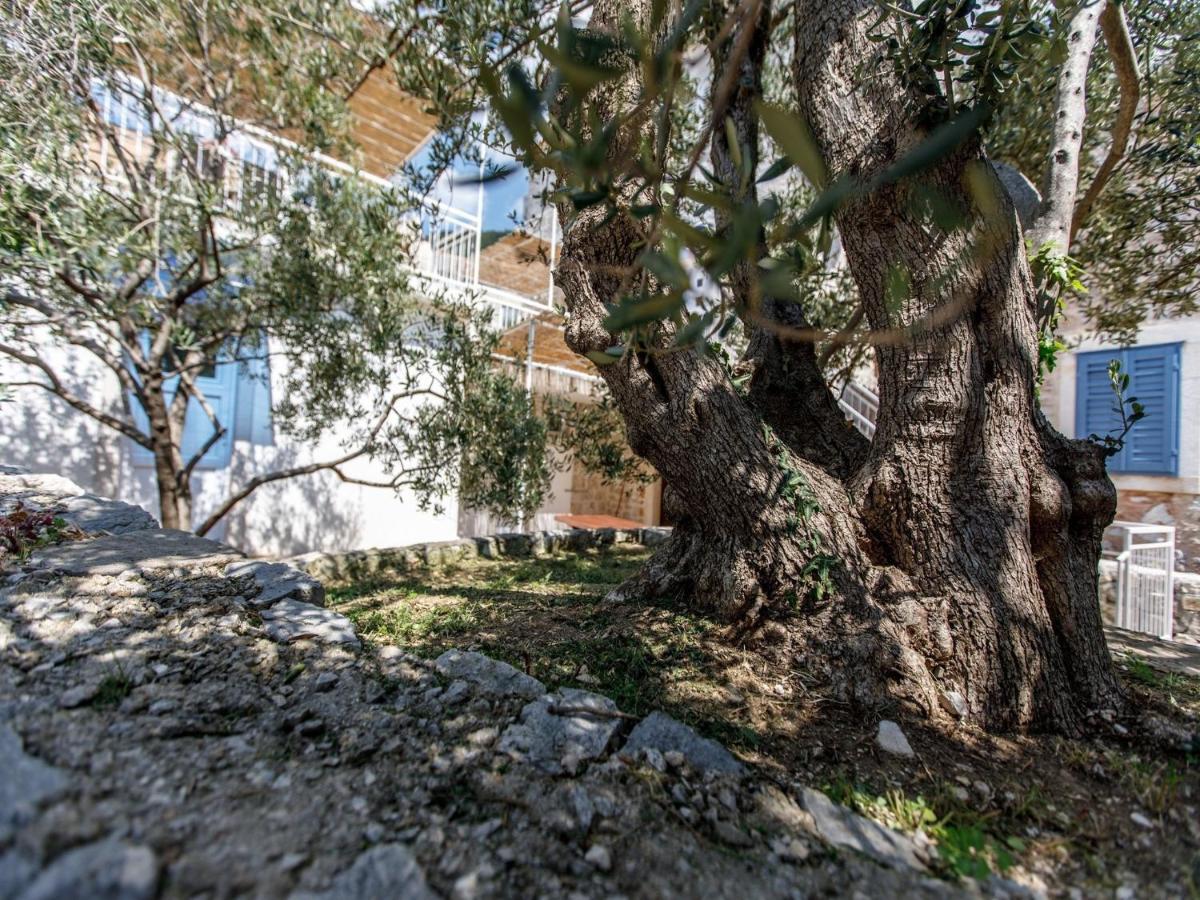 Villa Balarin Bol Exterior photo